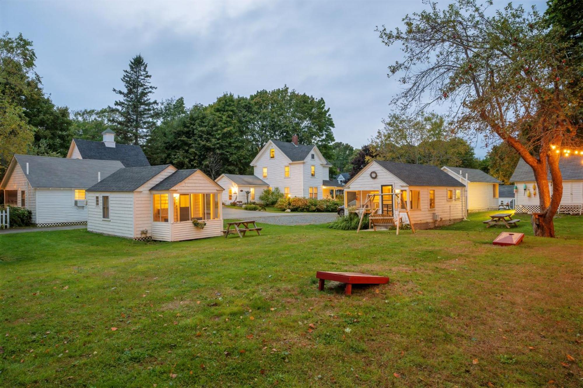 Bar Harbor Cottages & Suites Экстерьер фото