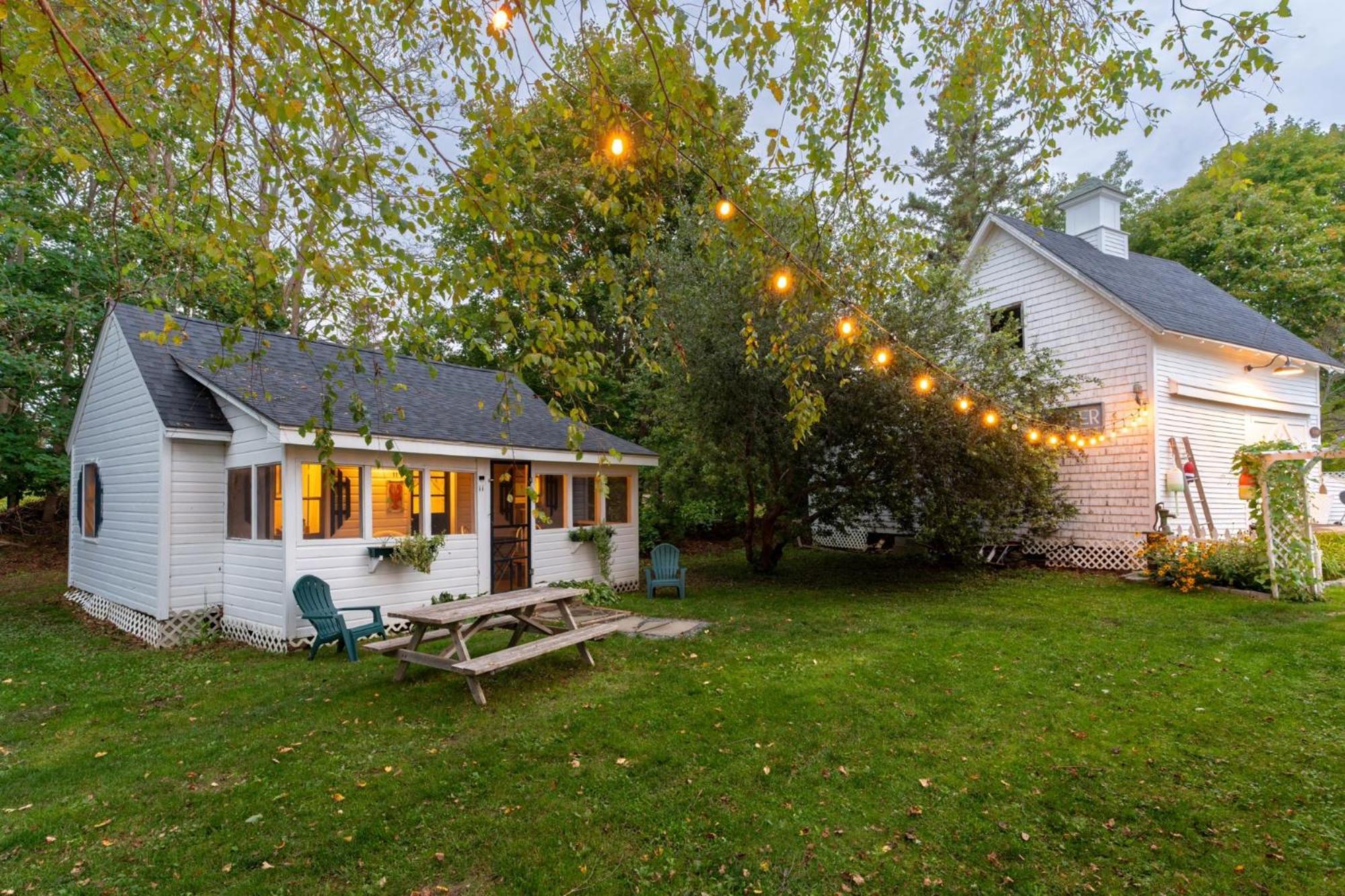 Bar Harbor Cottages & Suites Экстерьер фото