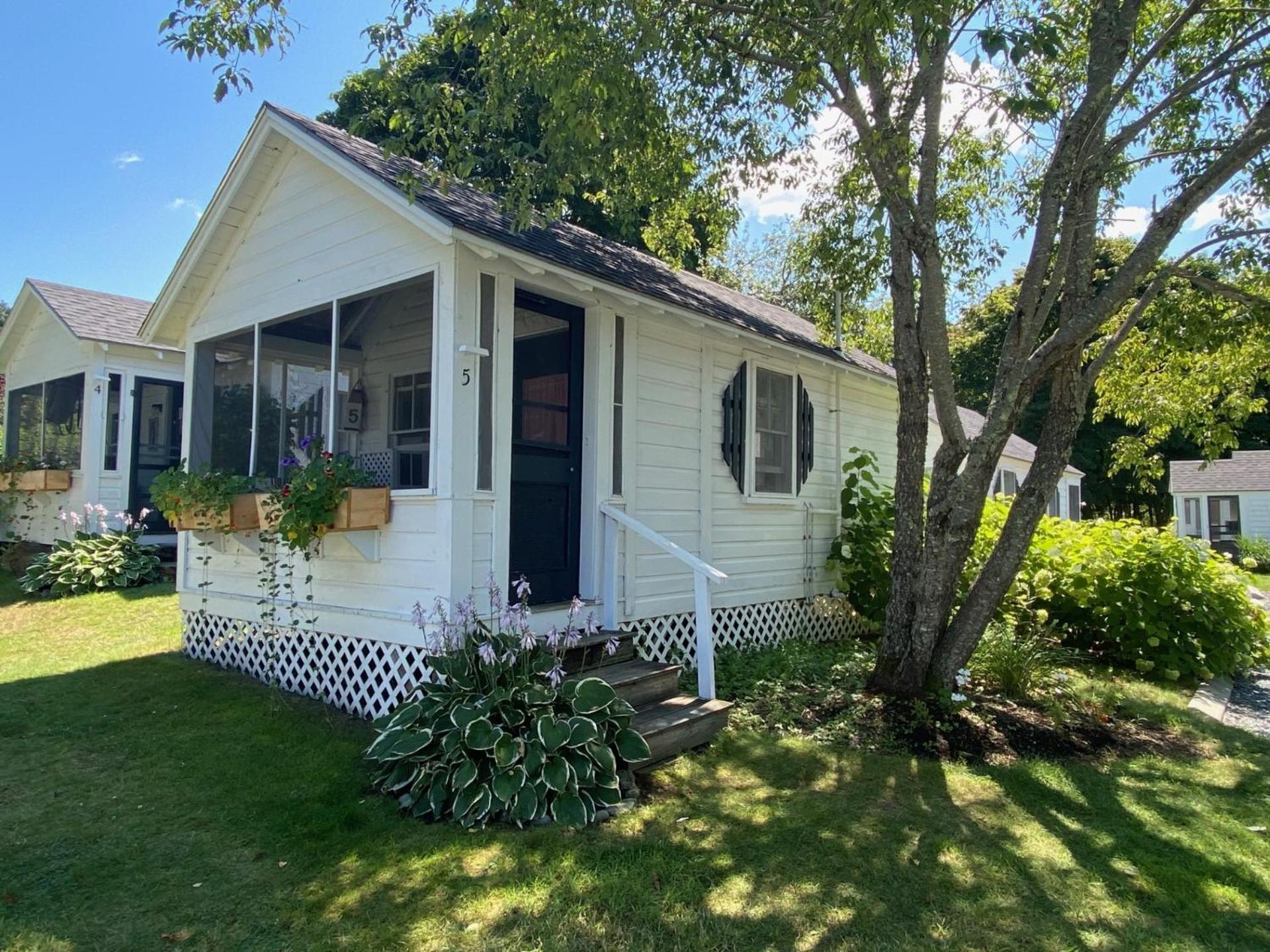 Bar Harbor Cottages & Suites Экстерьер фото