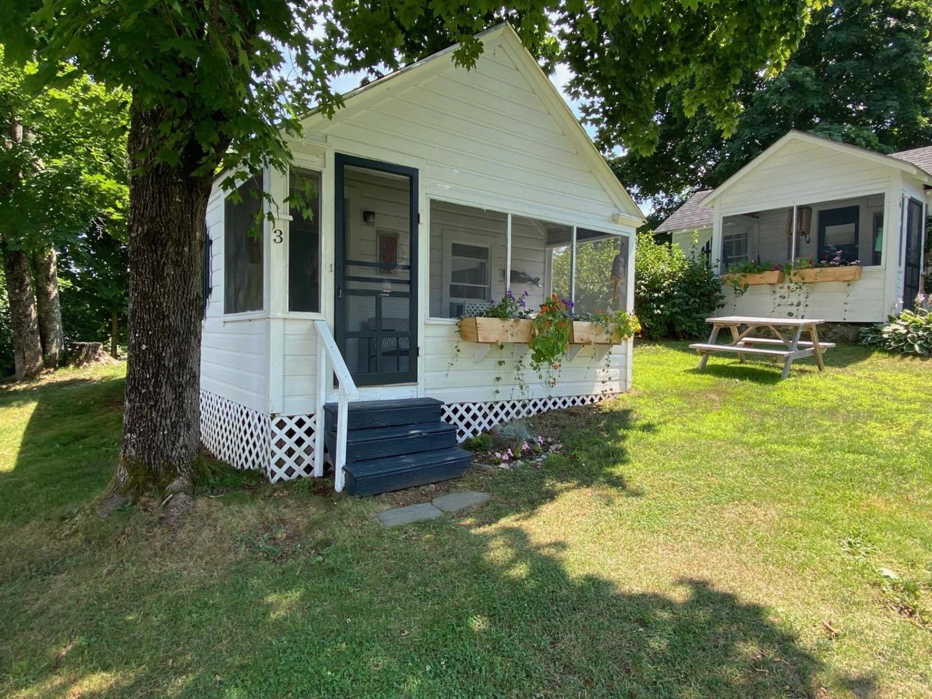 Bar Harbor Cottages & Suites Экстерьер фото