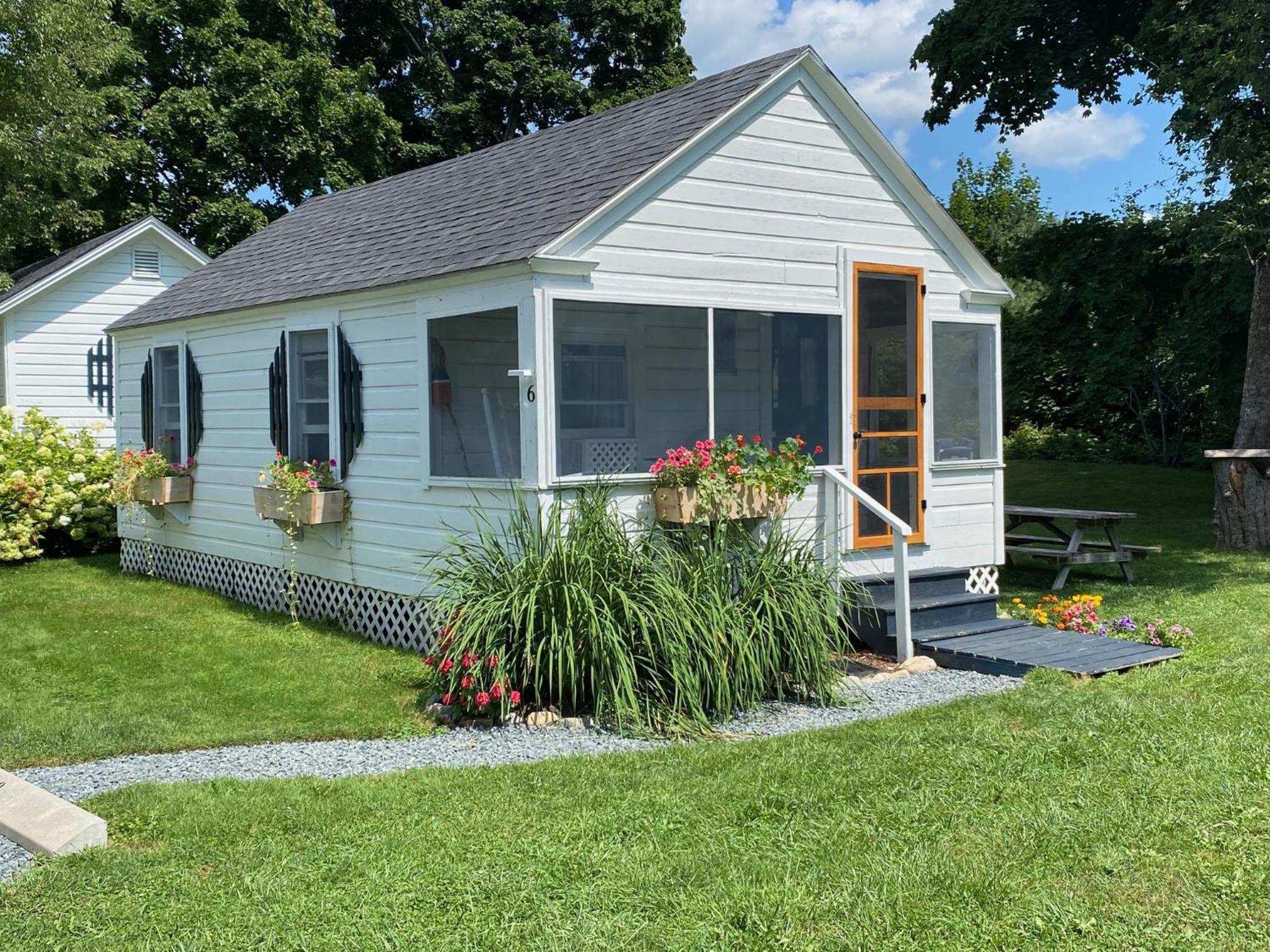 Bar Harbor Cottages & Suites Экстерьер фото