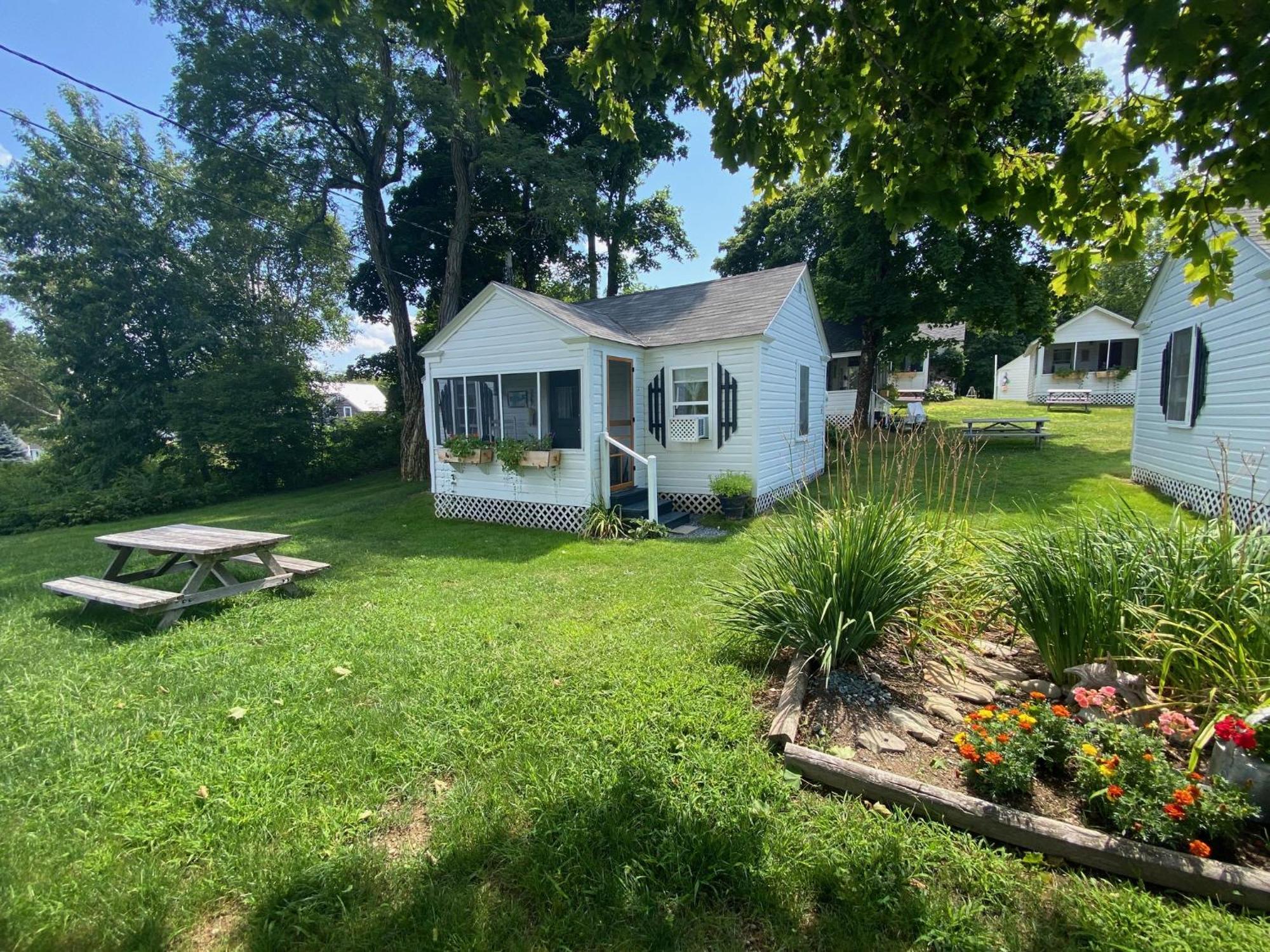 Bar Harbor Cottages & Suites Экстерьер фото